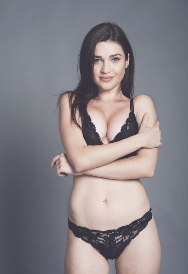 Викуся, 23 года, 2 размер груди